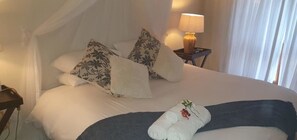 ラグジュアリー ダブル�ルーム | デスク、アイロン / アイロン台、WiFi (無料)、ベッドシーツ