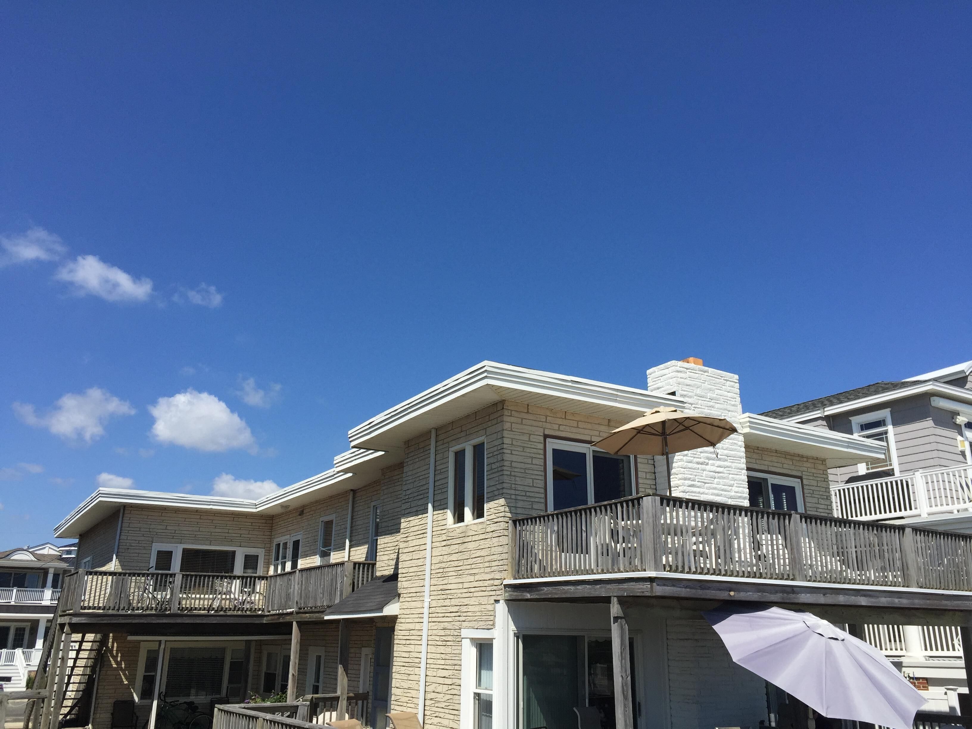 Classic Goldcoast Beach House 2nd floor
