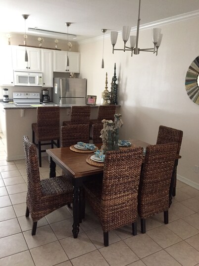 Beautiful, relaxing condo and steps away to the Beautiful Padre Island Beaches