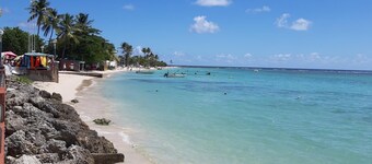 Caribbean Oasis, Ocean view, large private pool, tropical garden, & min to beach