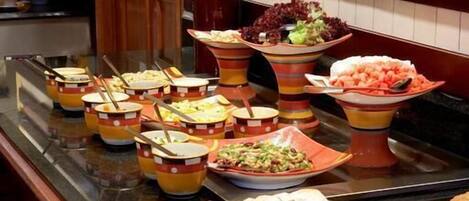 Desayuno buffet incluido todos los días