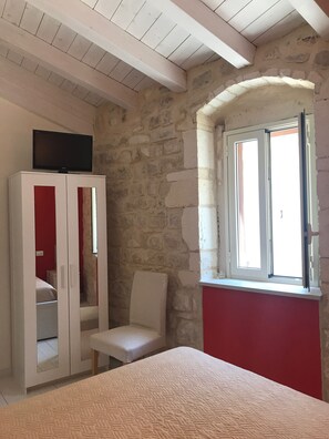 1 camera, Wi-Fi gratuito, lenzuola