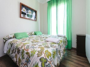 11 slaapkamers, een strijkplank/strijkijzer, reisbedje, gratis wifi