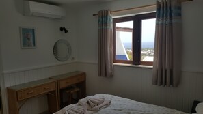 2 chambres, fer et planche à repasser, Wi-Fi gratuit, draps fournis