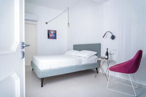 1 slaapkamer, een strijkplank/strijkijzer, wifi, beddengoed