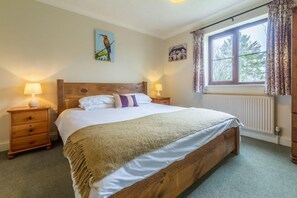 3 bedrooms, iron/ironing board, internet, bed sheets - Saltmarshes, Holme-next-the-Sea, Norfolk (Holme-next-the-Sea)