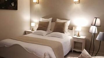 1 bedroom, internet, bed sheets