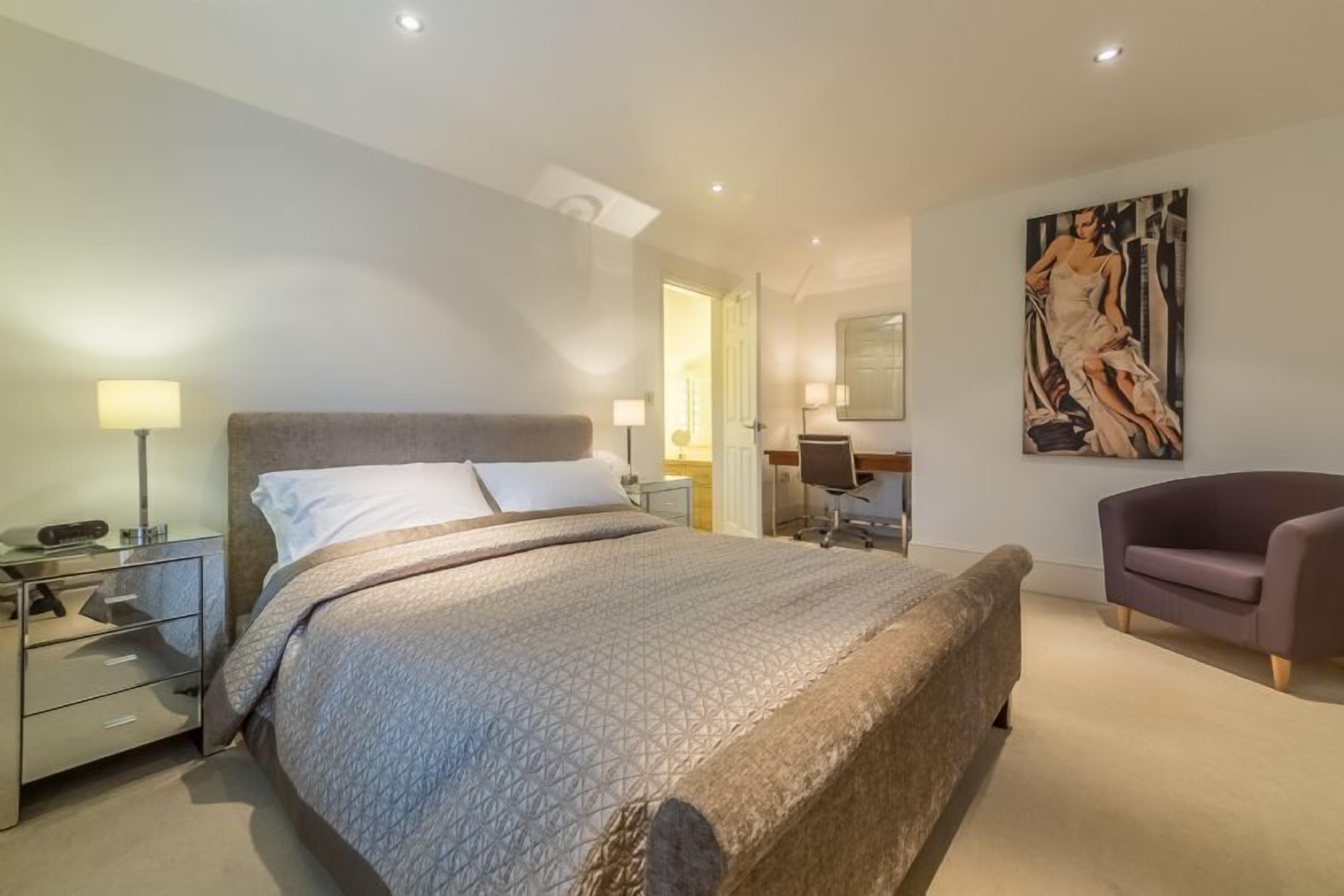 4 bedrooms, Internet, bed sheets