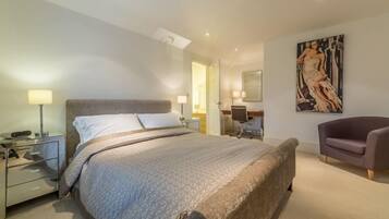 4 bedrooms, Internet, bed sheets