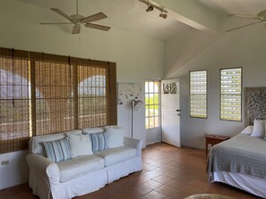 4 chambres, bureau, Wi-Fi gratuit, draps fournis
