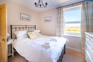 3 chambres, accès à Internet, literie fournie