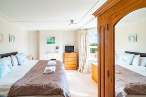 3 bedrooms, Internet, bed sheets