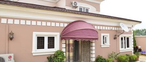 Façade de lâhĂ©bergement