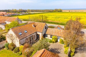 Exterior - Oyster Barn, Titchwell, Norfolk (Titchwell)