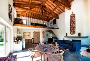 Interior - A Stunning Property with Private Pool Tucked into the Umbrian Countryside (Orvieto)
