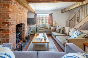 TV, fireplace, stereo