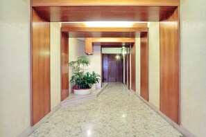 Interior - Apartment center Rome 100m from Vatican Garage Included in the price Free WIFI (Roma)
