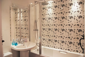Hair dryer, towels - The Saltings Blakeney, Blakeney, Norfolk (Holt)