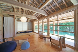 Casa (Private Vacation Home) | Zona de estar | Una televisión de pantalla plana