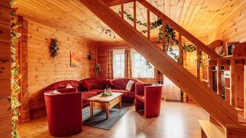 Fernseher, DVD-Player, Bücher, Stereoanlage