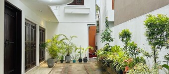 Stay closer to Ancient Kotte in a Luxory home