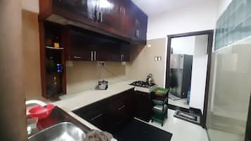 Fridge, microwave, oven, coffee/tea maker