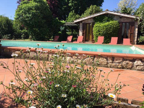 Casale Eredità countryside in Orte 70 km north Rome Private Pool x 6 people