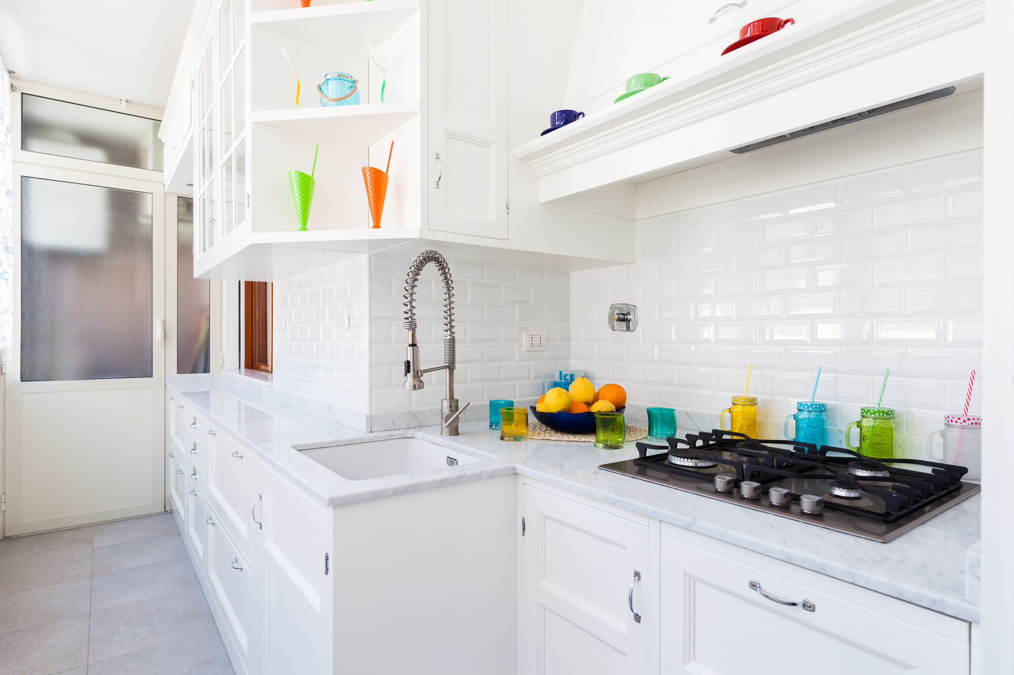 Mikrowelle, Herdplatte, Geschirrspüler