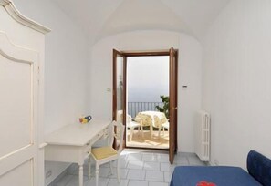 2 多间卧室、WiFi、床单