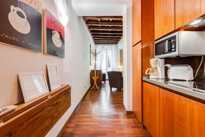 Interior - Diana-Spanish Steps · Updated Historical Apartment (Roma)