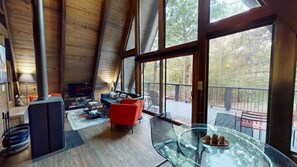 Televisio, takka, DVD-soitin