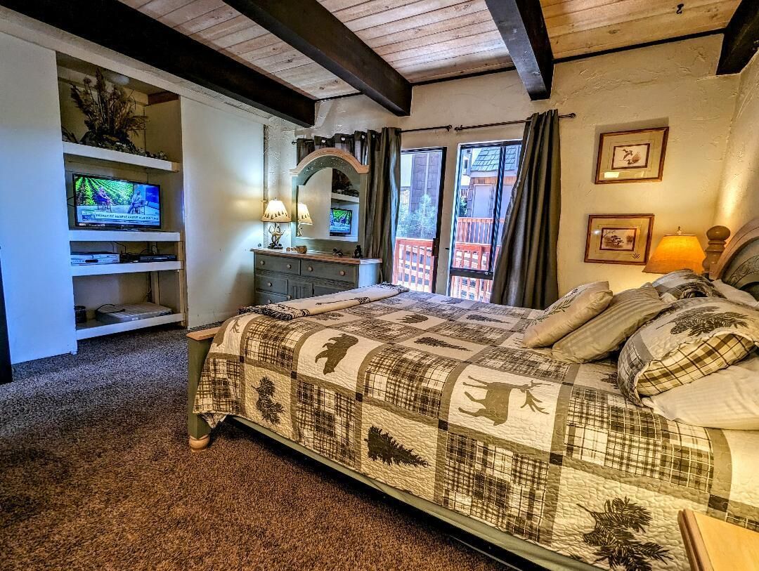 2 bedrooms, internet, bed sheets