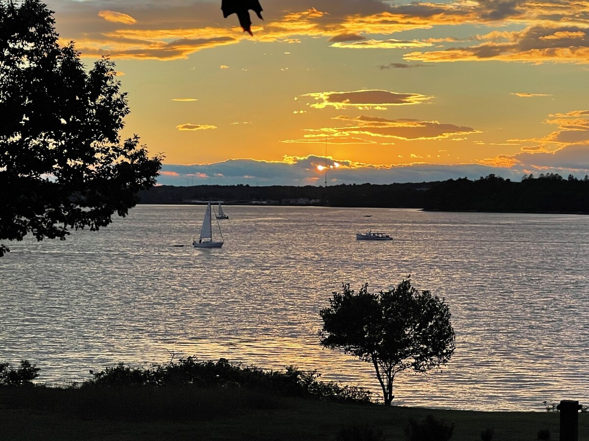 Amazing Ocean View Summer Cottage Rental w/ Boat Mooring on Great Diamond Island