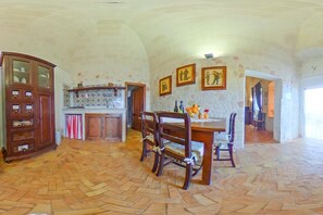 Dining - La Stornara - Apulian Ancient Holydafarm - Apartment "La Margherita" (Marina di Ginosa)