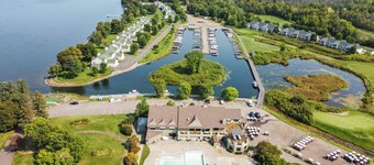 Izaty's Beach Villa- Completely remodeled and exceptionally clean