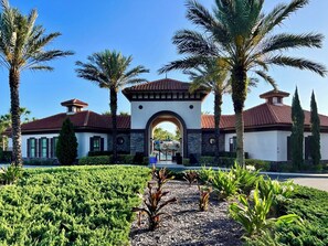 Exterior - Great Reviews! Pool & Gameroom! Resort Near Disney! (Davenport)