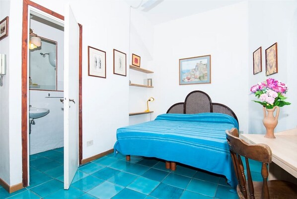 1 室のベッドルーム、旅行用ベビーベッド、WiFi、ベッドシーツ