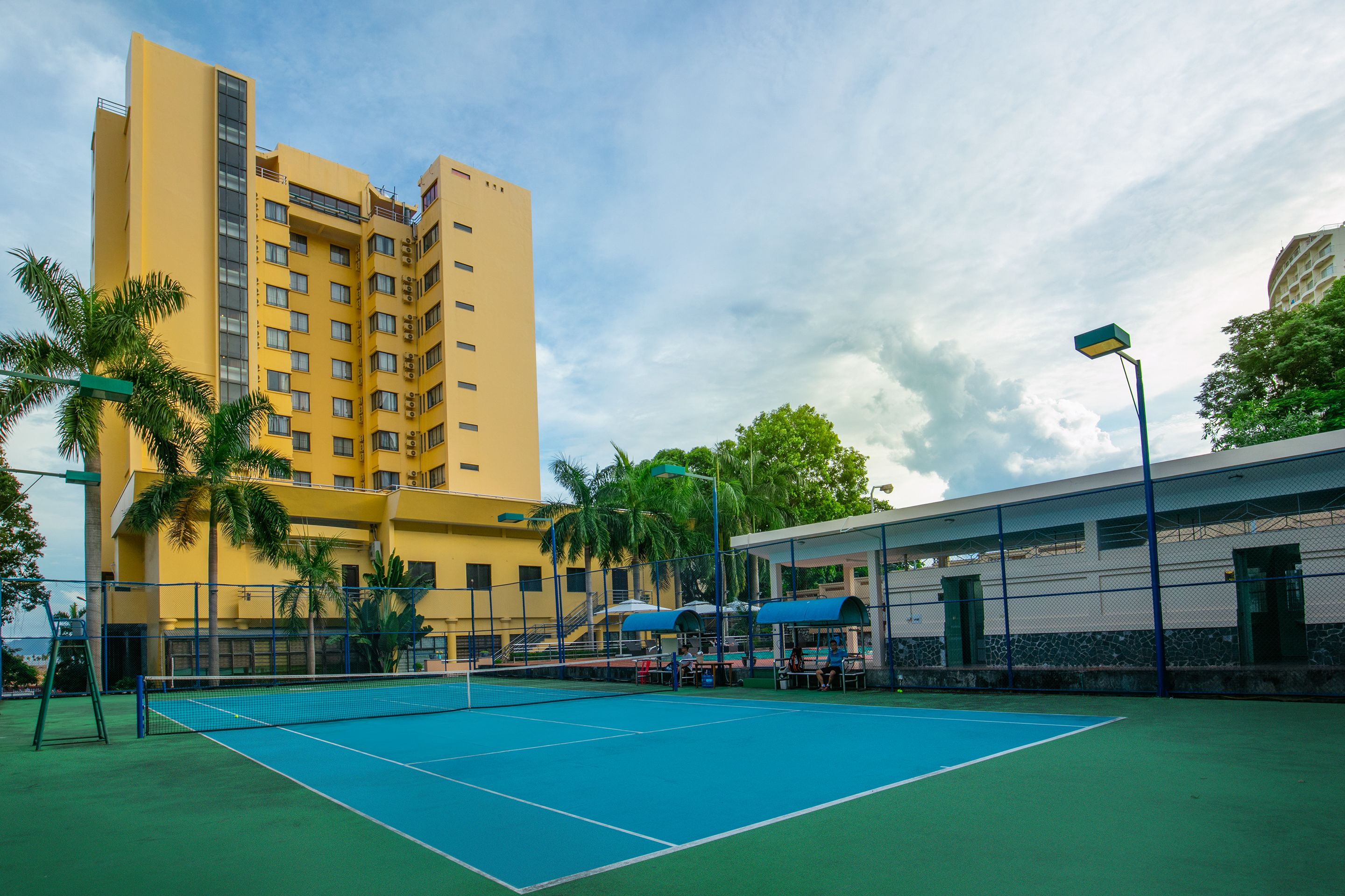 Lapangan tenis
