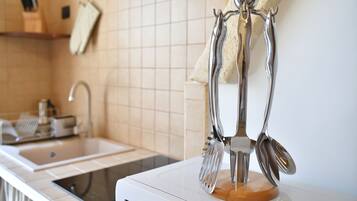 Microonde, macchina per tè/caffè, pentole/stoviglie/utensili