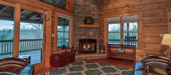 Honey Bee Hill by Carolina Properties - View, Lake Access on Laurel Lake, Kayaks
