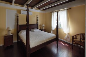 5 Schlafzimmer, Bügeleisen/Bügelbrett, WLAN, Bettwäsche