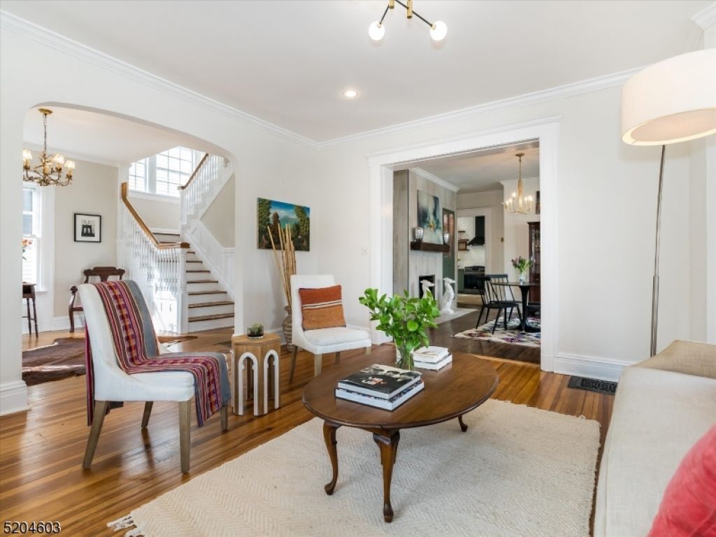 Smart TV, fireplace, video games, books