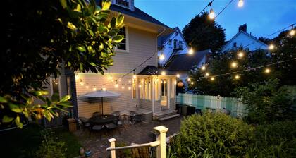 Beautiful Downtown Montclair Victorian 12 miles/35 minutes from Manhattan.
