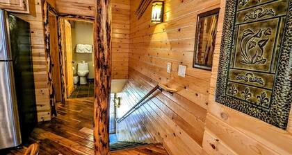 Sleepy Bear Townhouse – Cozy Retreat at the Base of Snow Summit Ski Resort!