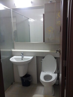 Handtücher, Seife, Toilettenpapier