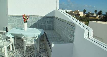 City Apartment sur le port de Mahdia Free Wifi