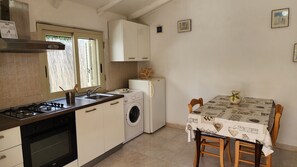 Kochgeschirr/Geschirr/Besteck