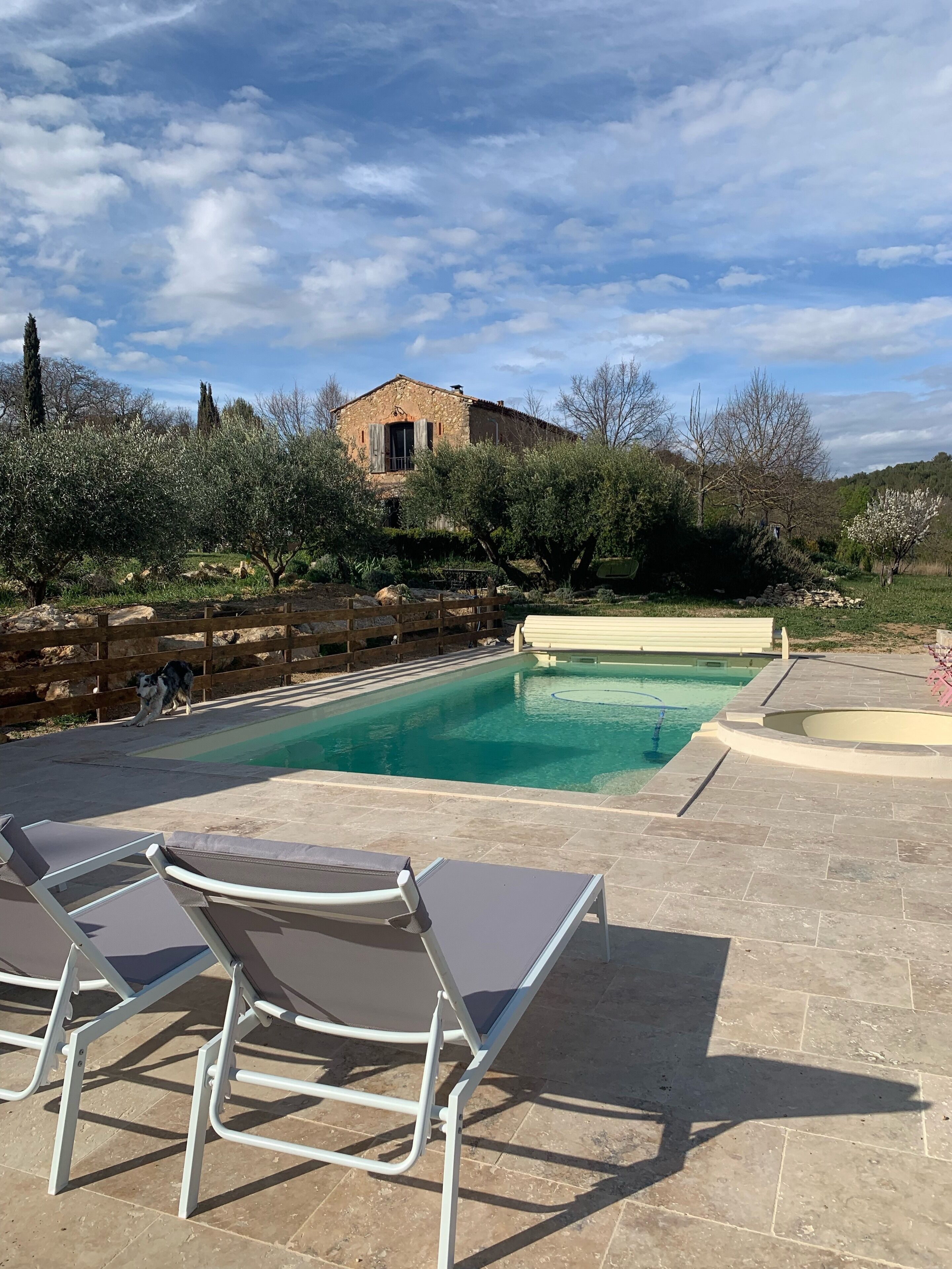 NOUVEAU😀😀😀
Piscine avec spa à débordement de 10x4 