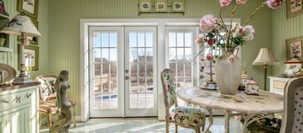 Beach House -New Jacuzzi Hot Tub, Mahogany Deck, Blue Stone Patio & Gas Firepit