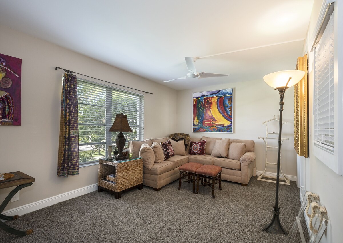 Photo 13 of Newly renovated, furnished, 2000sf First Floor Condo steps from Fifth Avenue